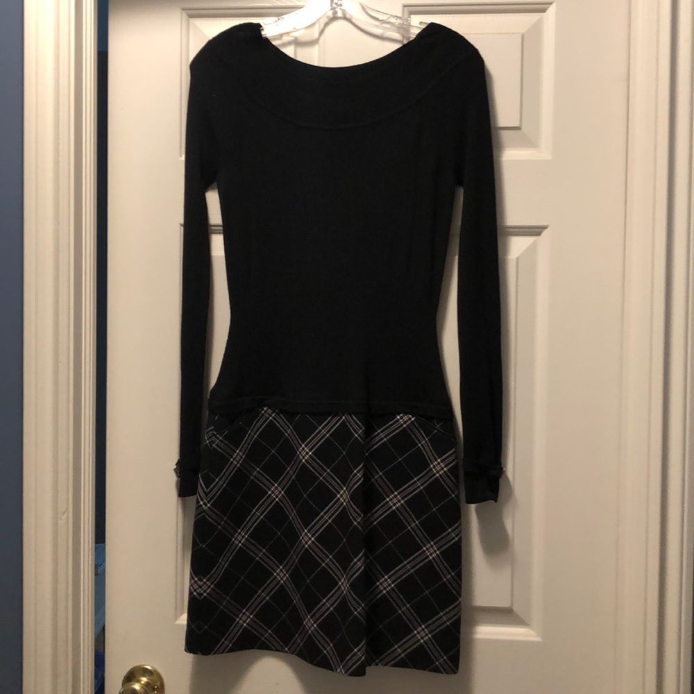 WHBM doing sleeve ribbed dress